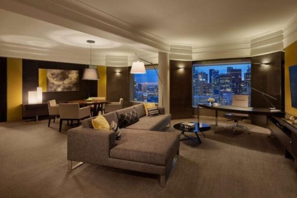 hotel with a hot tub Grand Hyatt Melbourne 3