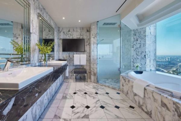 hotel with a hot tub Grand Hyatt Melbourne 6