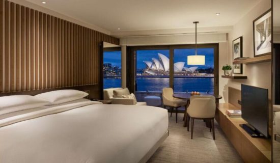 hotel with a hot tub Park Hyatt Sydney NSW 5