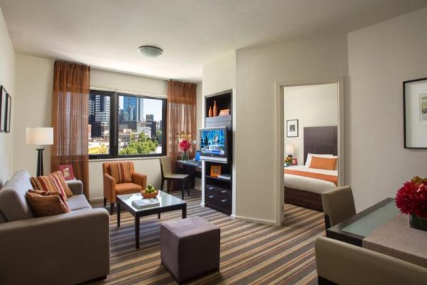 hotel with a hot tub Somerset on Elizabeth Melbourne 3