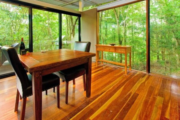 hotel with a private hot tub Crystal Creek Rainforest Retreat NSW 5