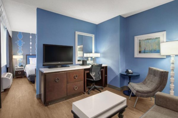 hotels for couples in chicago - fairfield inn and suites 2