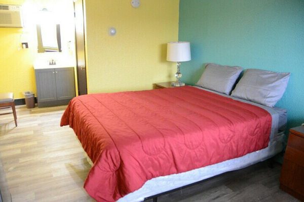 hotels for couples in chicago - palos motel 1