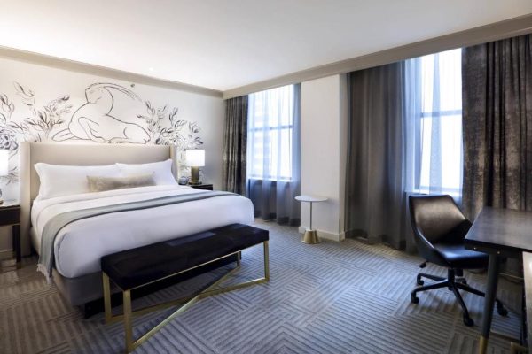 hotels for couples in chicago - the gwen 1