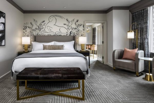 hotels for couples in chicago - the gwen 4