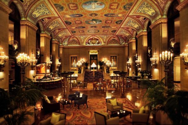hotels for couples in chicago - the palmer house 1