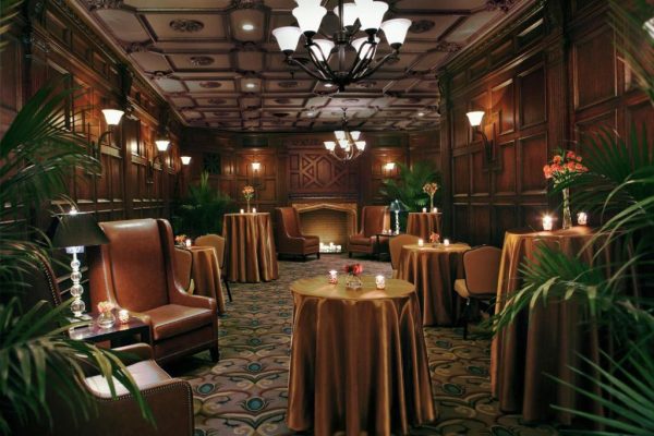 hotels for couples in chicago - the palmer house 6