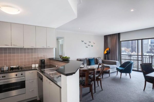 hotels with a hot tub Mantra on Russell Melbourne 2