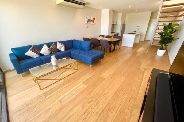 house with a hot tub Luxury St Kilda Townhouse in the Sky Melbourne 3