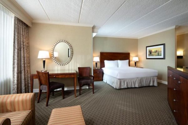 love hotels in Houston- Hyatt Regency Houston West1