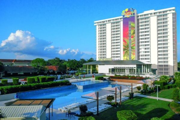 love hotels in Houston-Margaritaville Lake Resort1