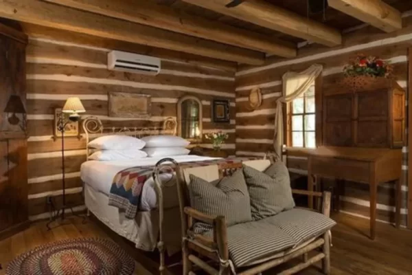 love hotels in houston -BlissWood B&B Ranch