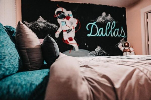 themed hotels in dallas pop art themed townhouse 6